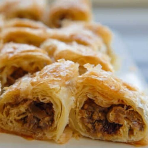 Kıymalı Kol Böreği